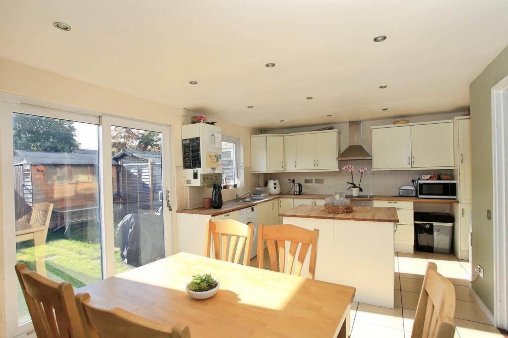 Kitchen / Diner