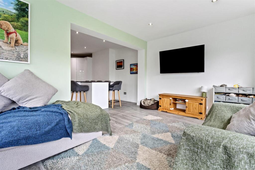 Greenoaks 30-017.JPG