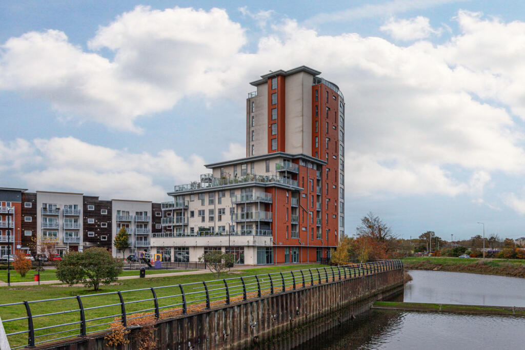 2 Bedroom Flat for Sale