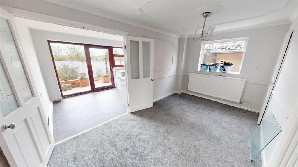 Sycamore Avenue Dining Room