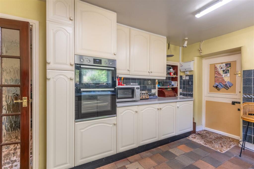 Carters Barn-002.jpg