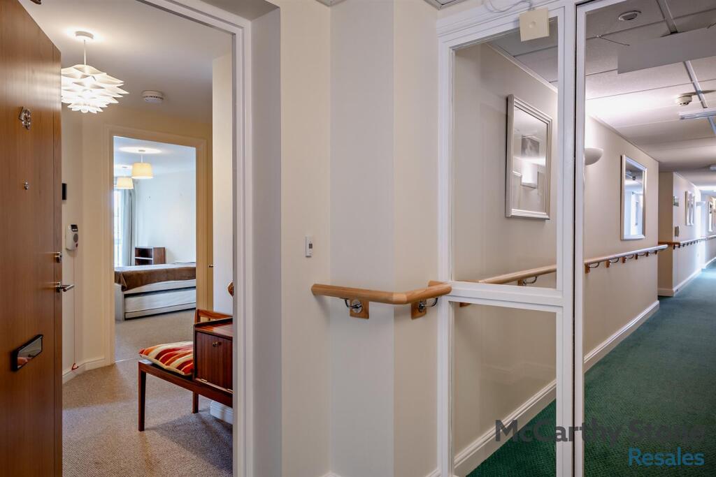8652104-interior09-800.jpg