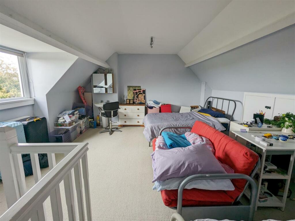Loft Room.jpg