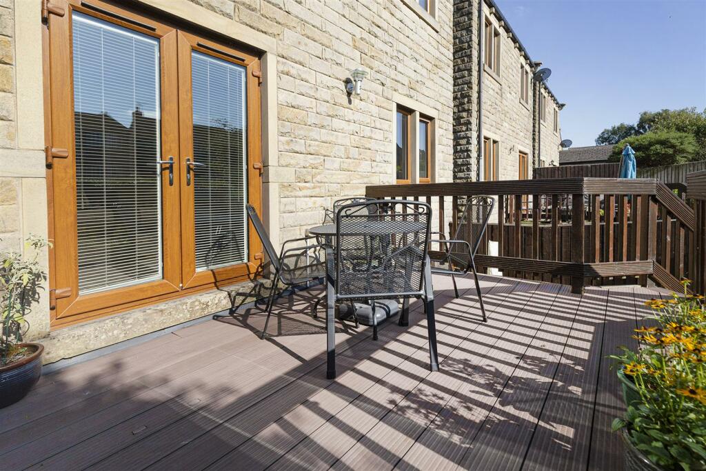 Bramleys Estate Agents - Long Lane - Honley (49).j