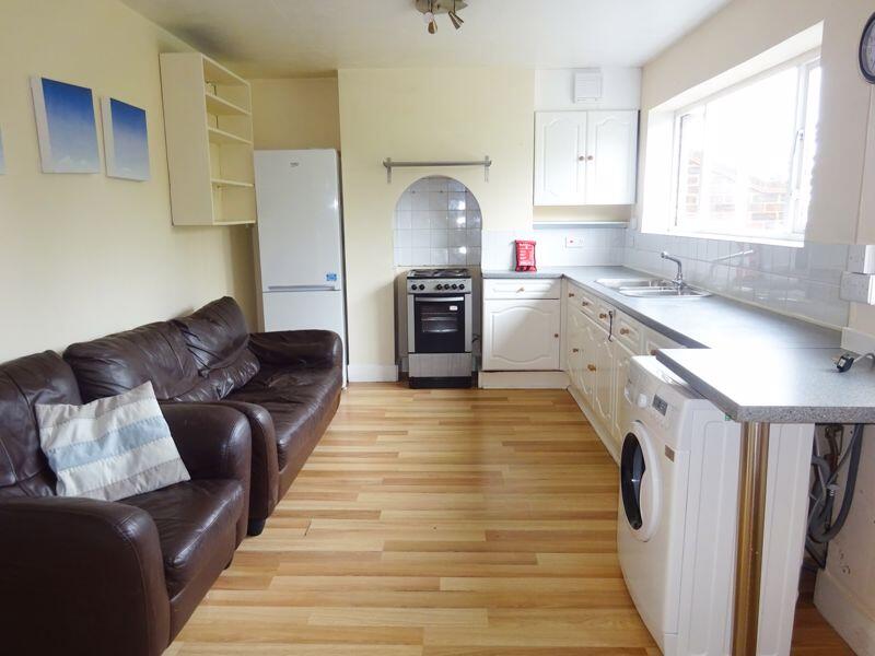 Kitchen/ Living Area