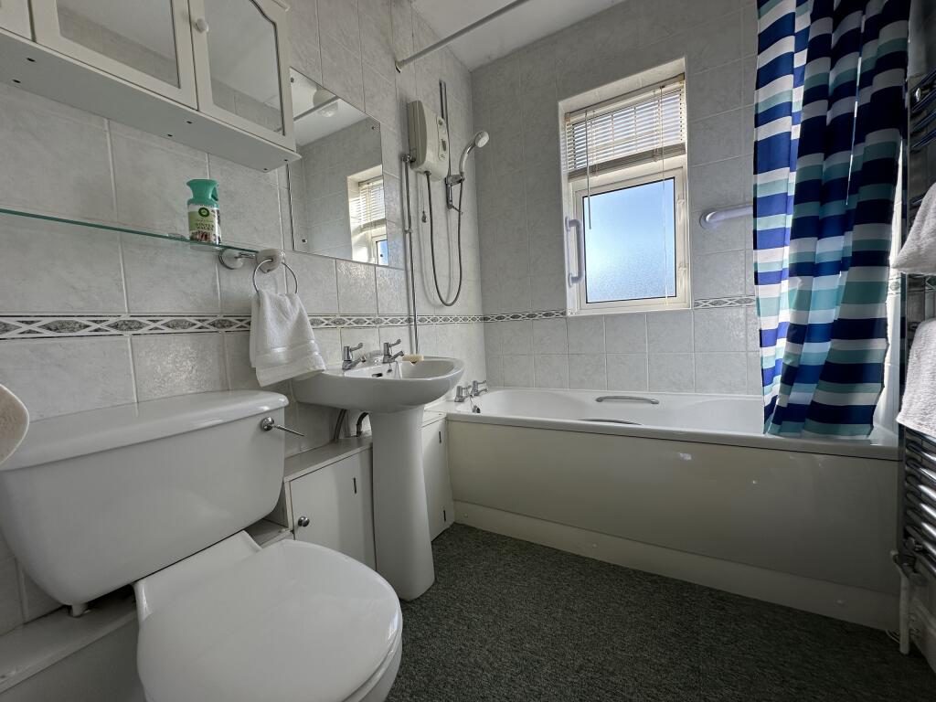 Bathroom.JPG