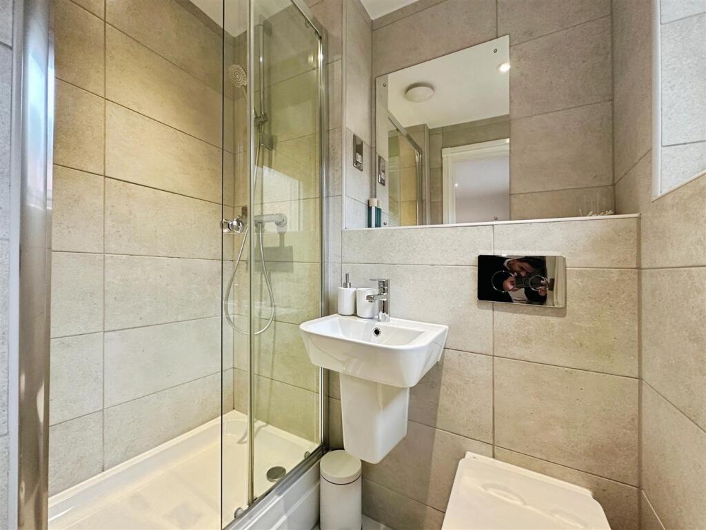 e59a44fe--4573-B09C-25585F9C2CA2-60458-000010E2D66