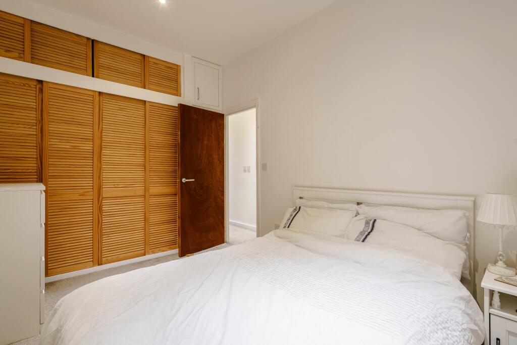 8407023-interior20-800.jpg