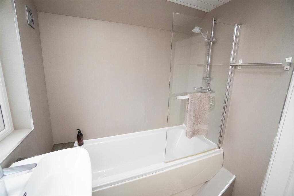 en suite1.jpg