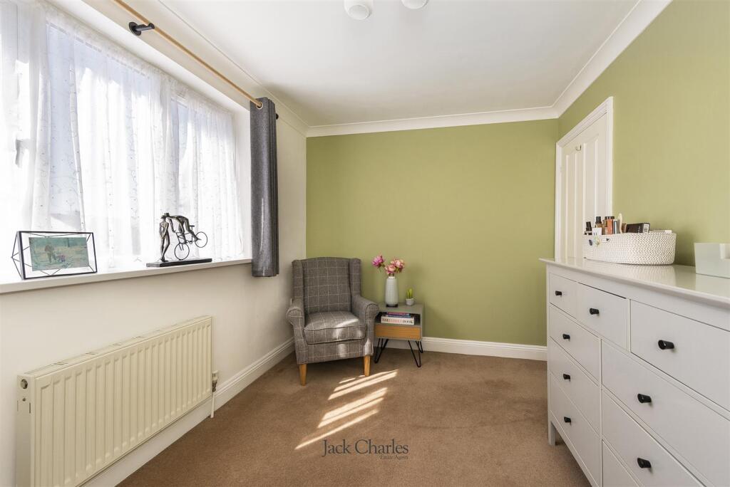 Robin Cottage, TN12 5AR 008.jpg