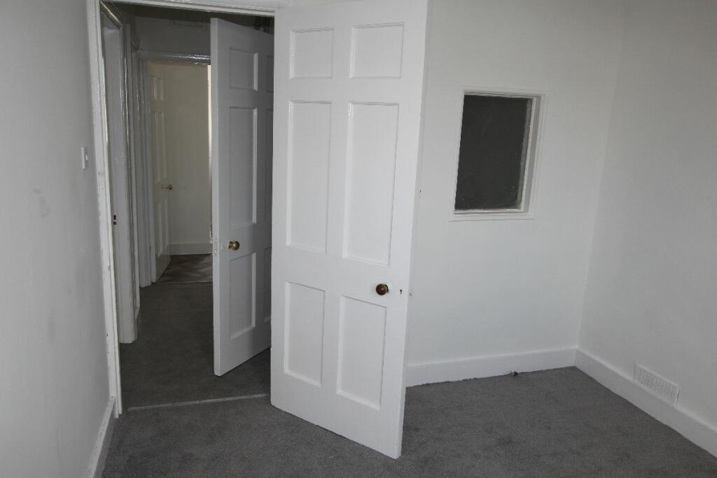 2ND Bedroom.