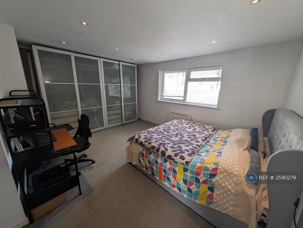 Double Bedroom 1