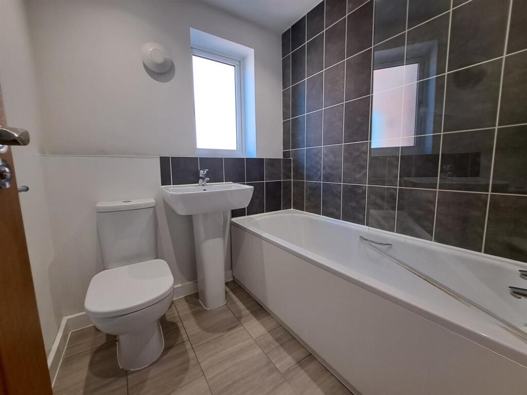 Walmer Close, Northampton