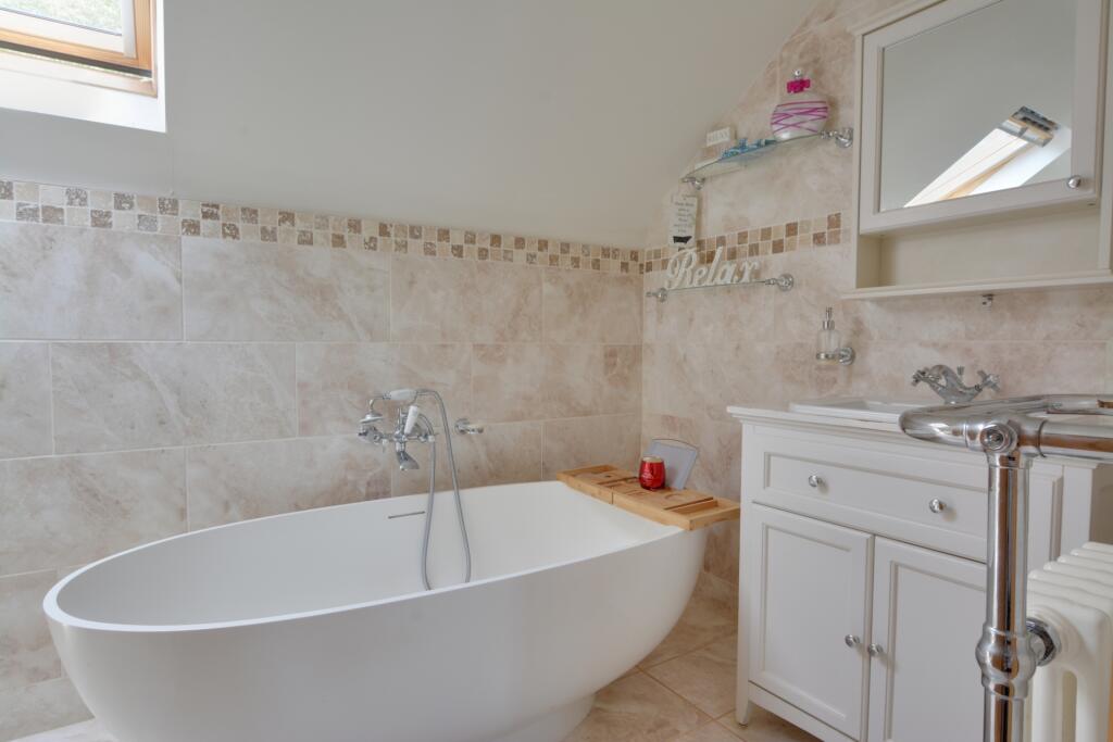 En-Suite Bathroom