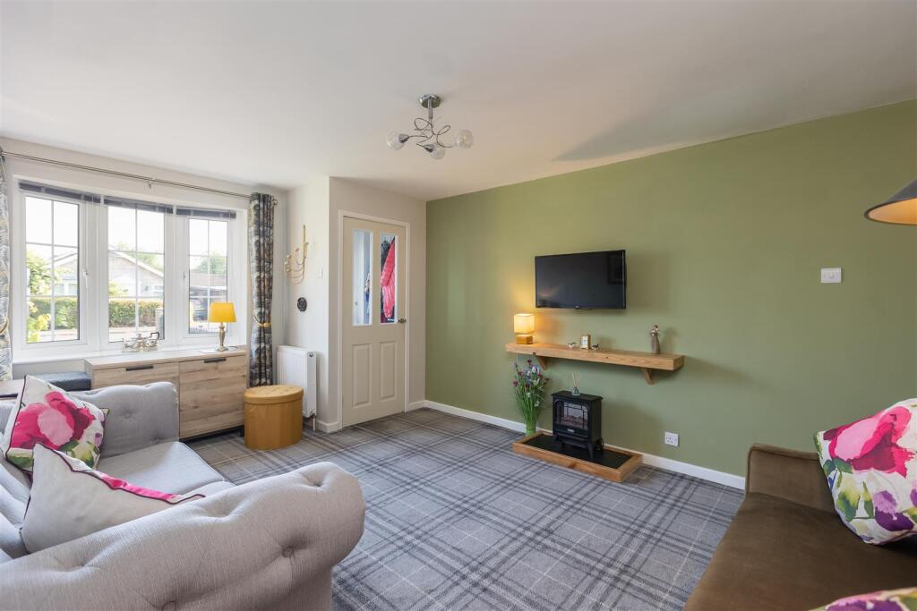 Paddock Close 9 Sitting Room-1.jpg