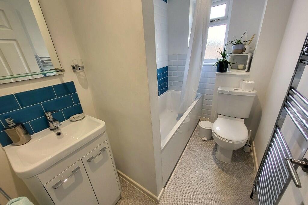 Modern Bathroom 
