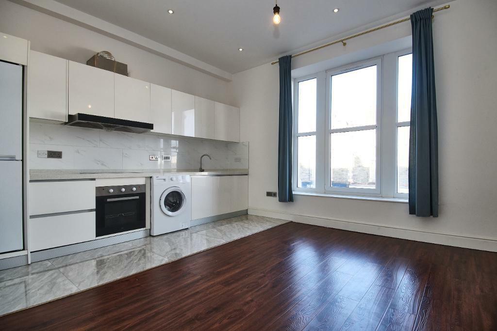 Kitchen / Lounge / Diner photo 1