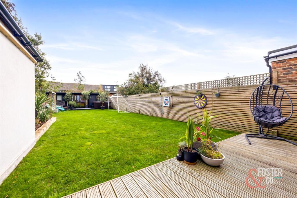 King George VI Drive, 39-019.JPG