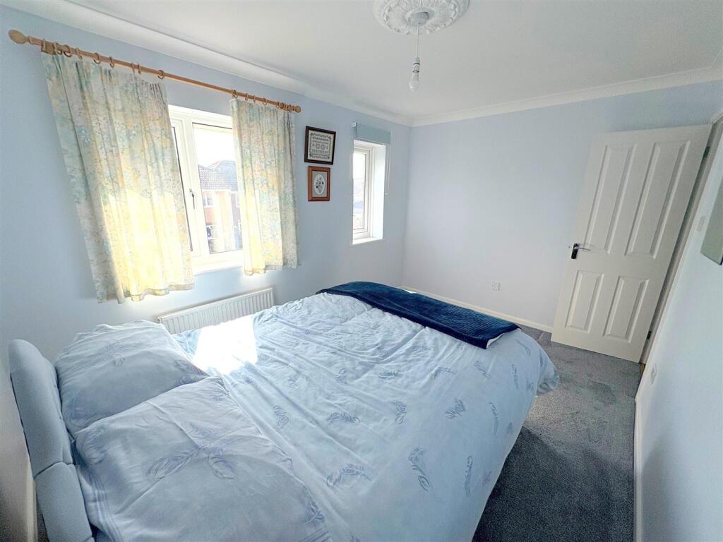 Bedroom 1c.jpg