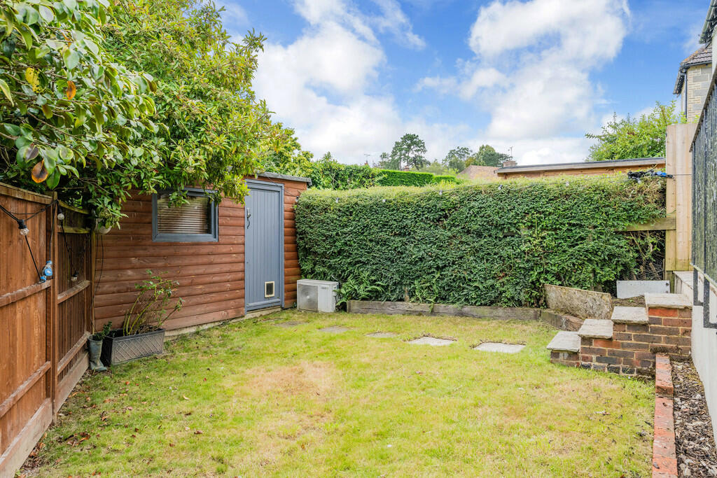 DORMANS ROAD, 1 -...