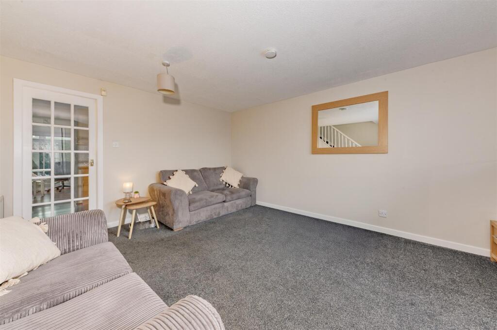 88 Peebles Drive Dundee-13.JPG