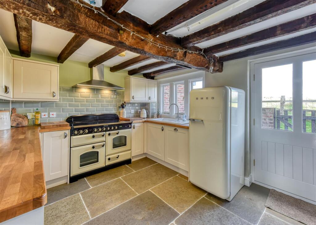 Nore Hill-kitchen.jpg