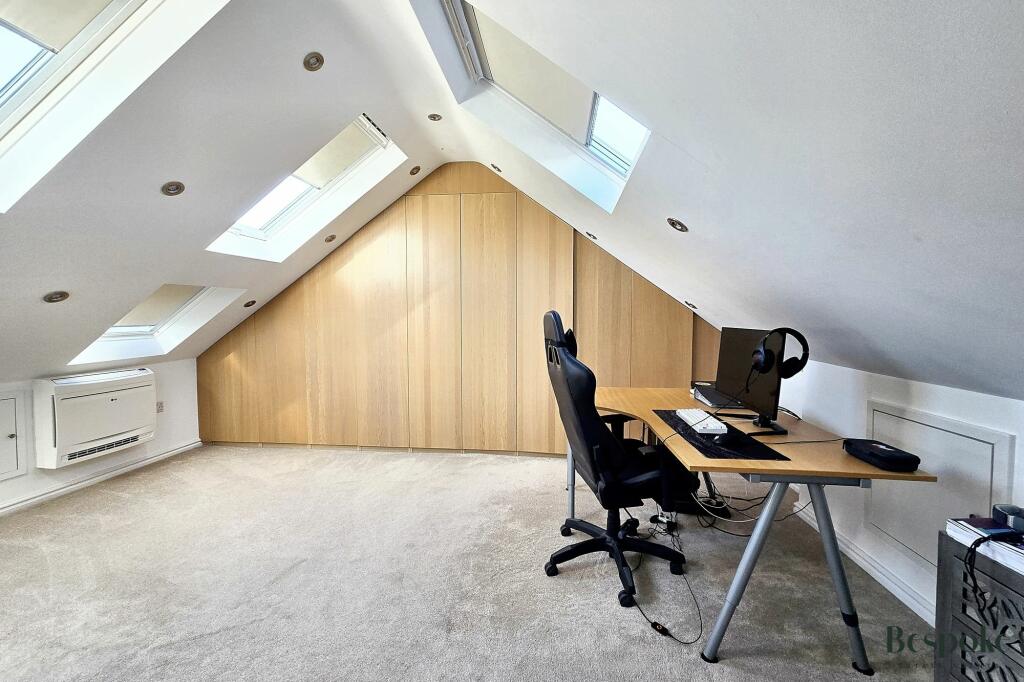 Bedroom Seven