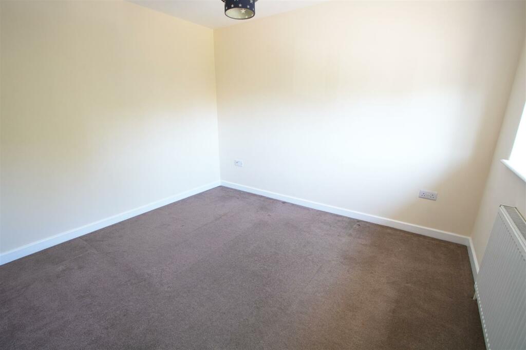 BEDROOM2.jpg
