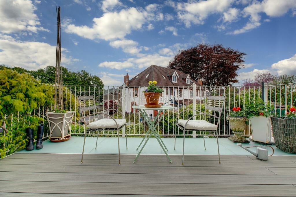 Waungron_FF_B_HernCrabtree_Llandaff_ (10) copy.jpg