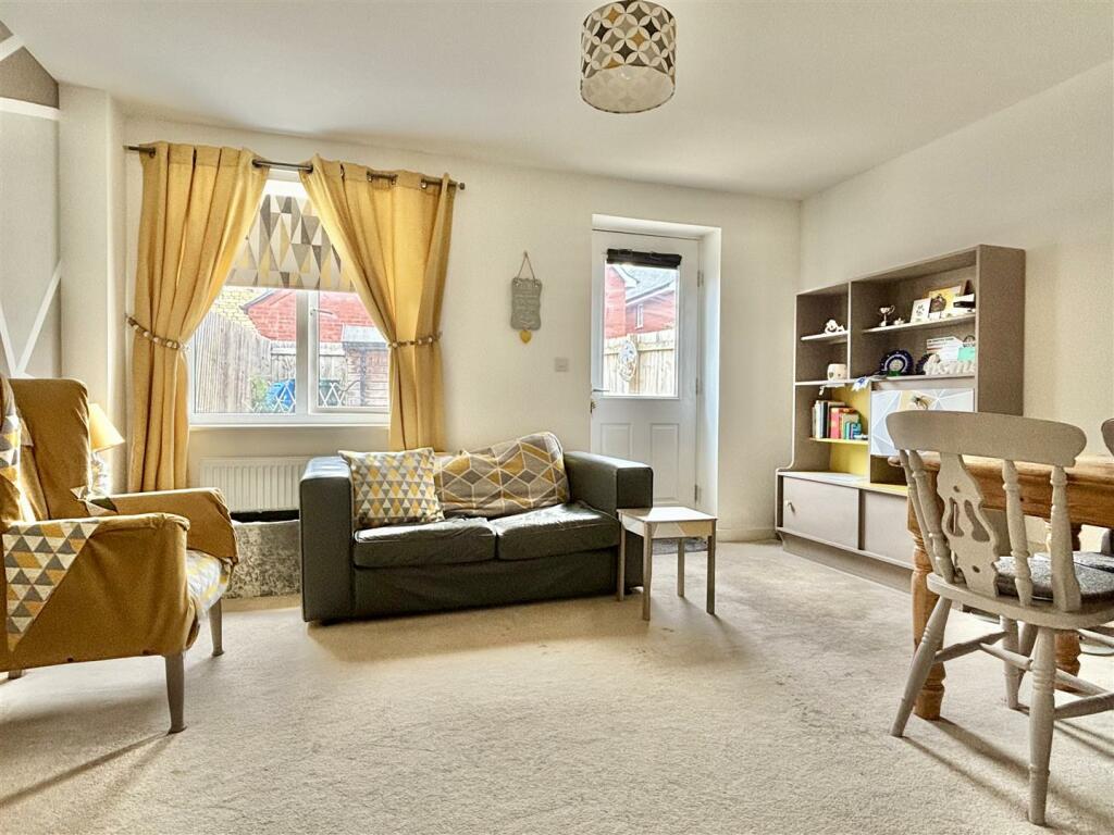 Living/Dining Room