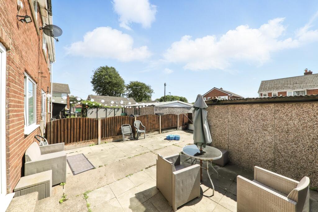 Katrina Grove-EweMove Pontefract.Back2