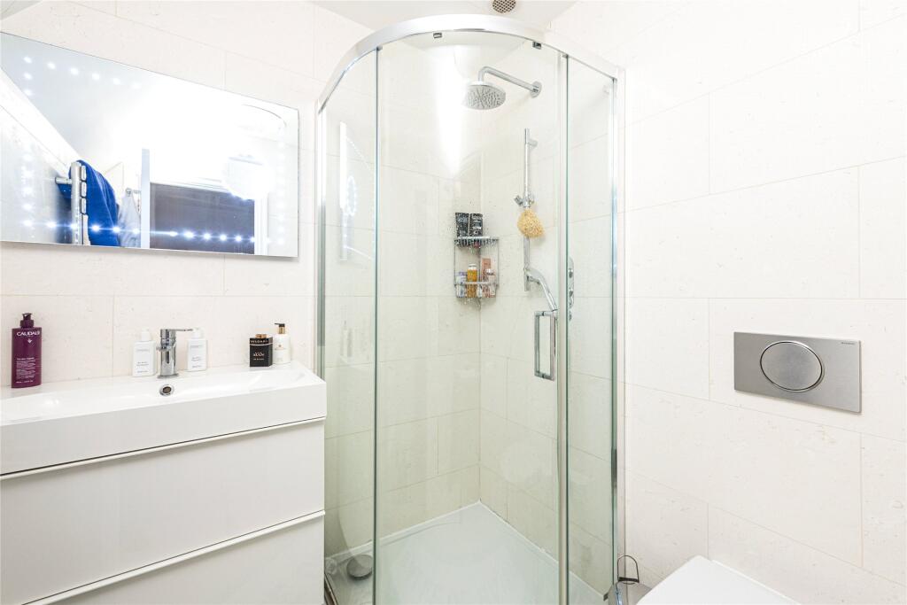 Bed Two En Suite