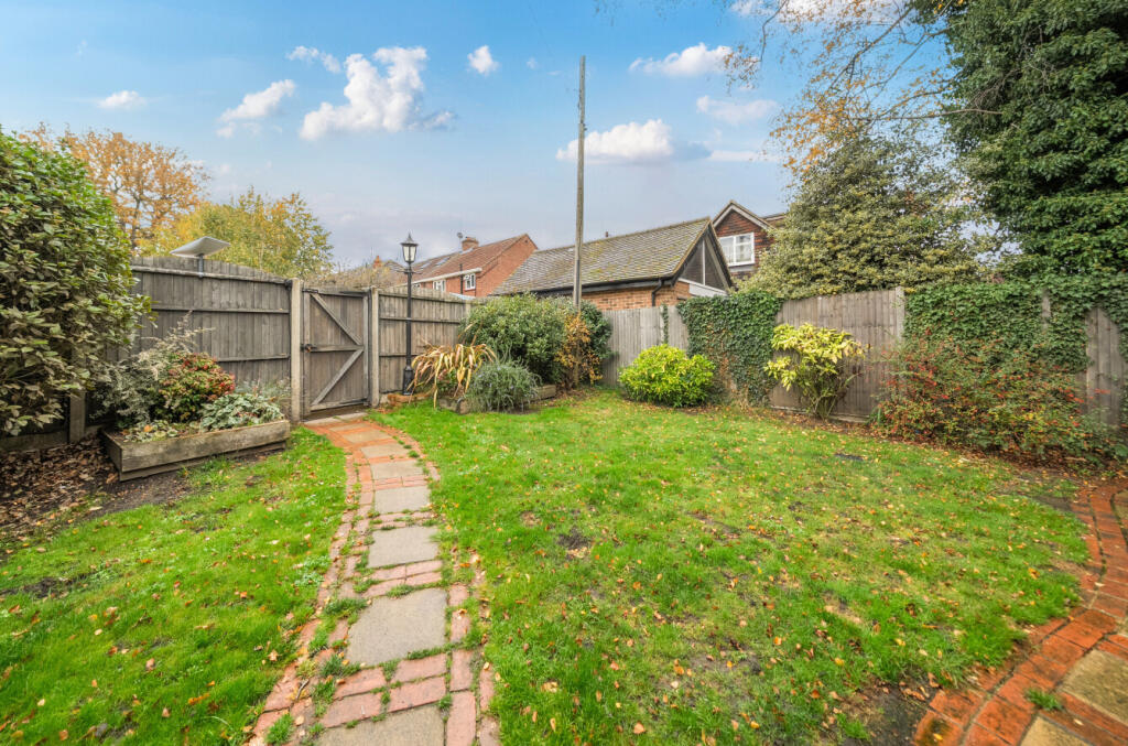 1375749-19-690c7f...