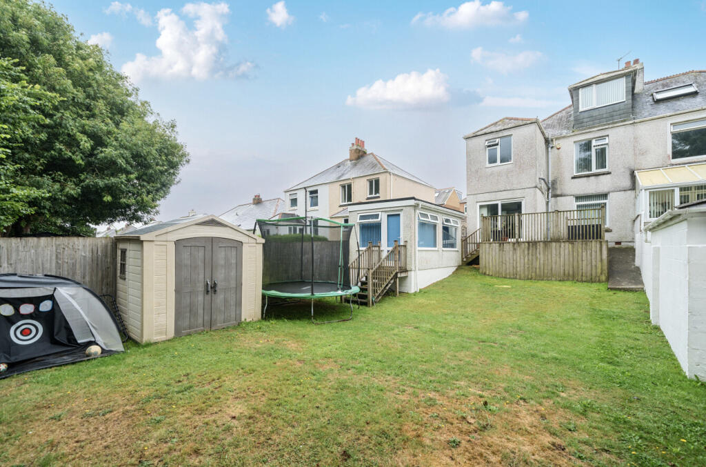 1332259-4-689096d...