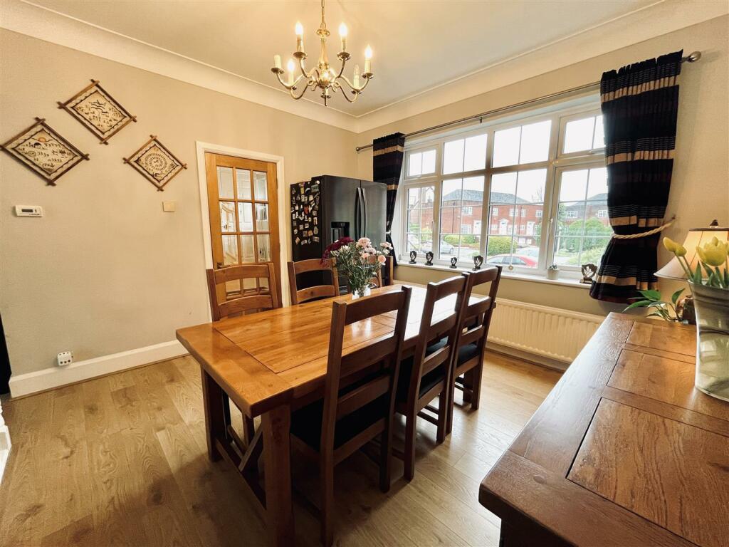 Dining Room Aspect 3