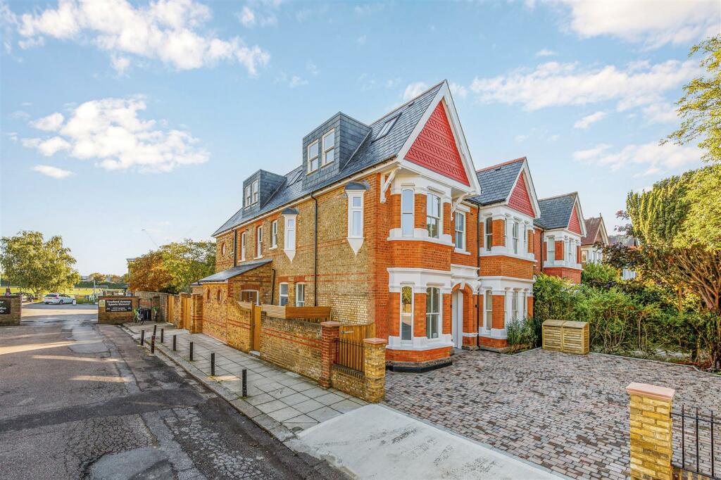 Twyford Avenue-3.jpg