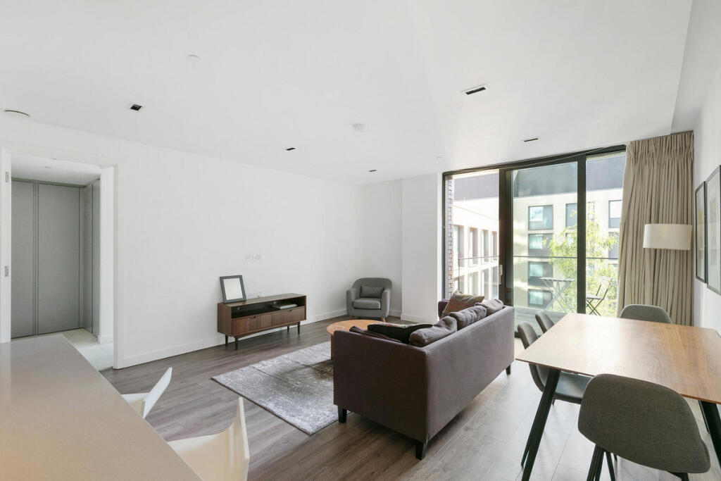 Cashmere House, London, E1