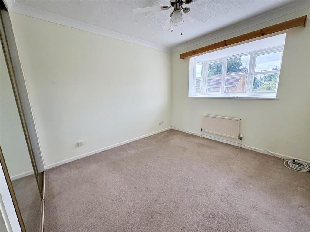 6. bed1.jpg