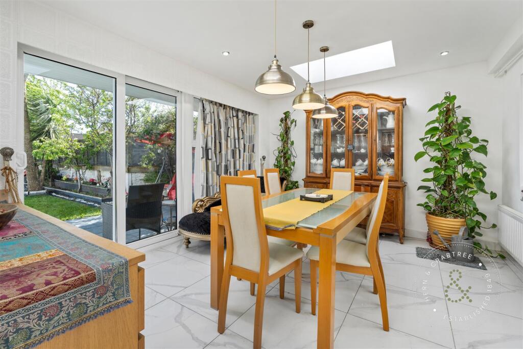 Tyn Y Parc Hern and Crabtree (2).jpg