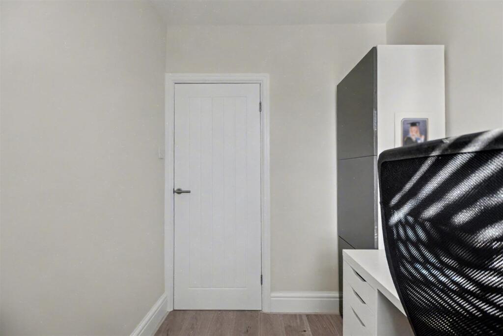 Bedroom 3_2.jpeg