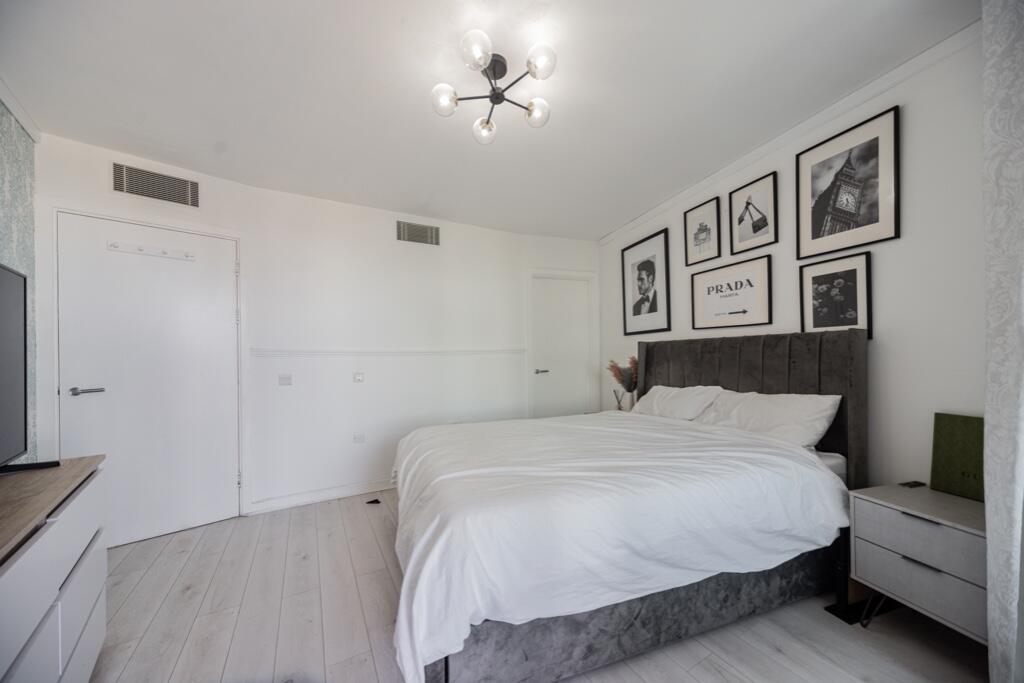 Lombard Road, London, SW11