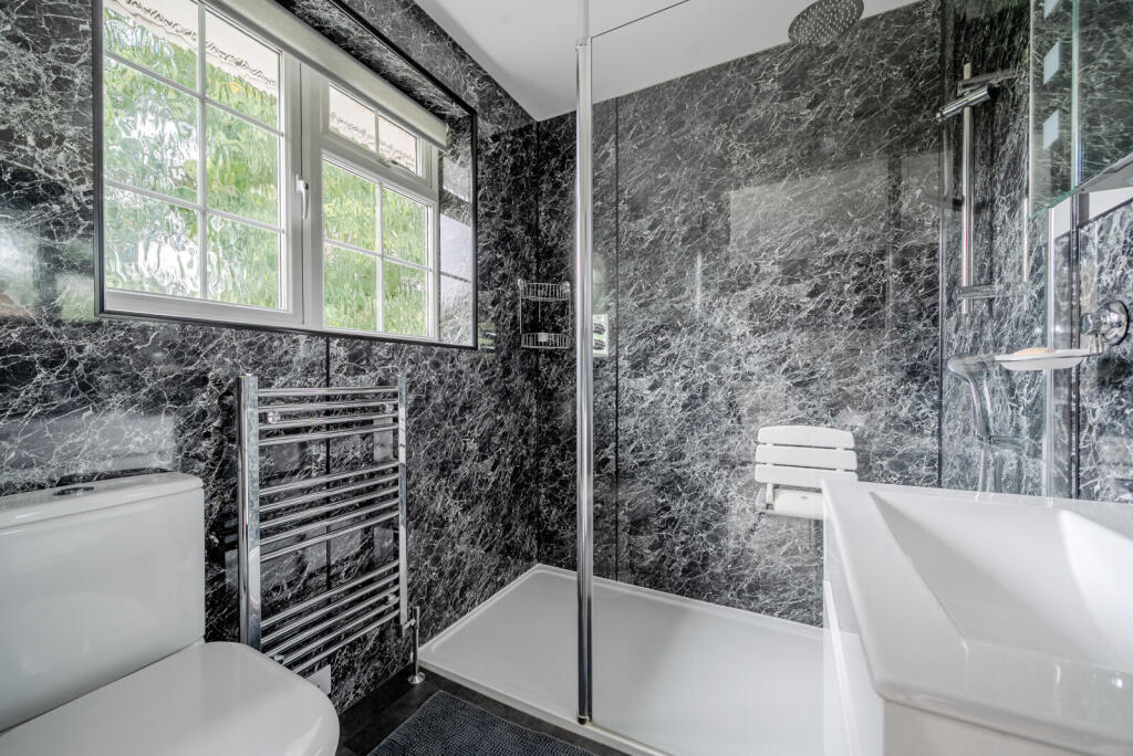 1353467-7-68c1ad8...