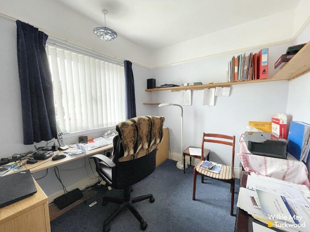 Bedroom/office