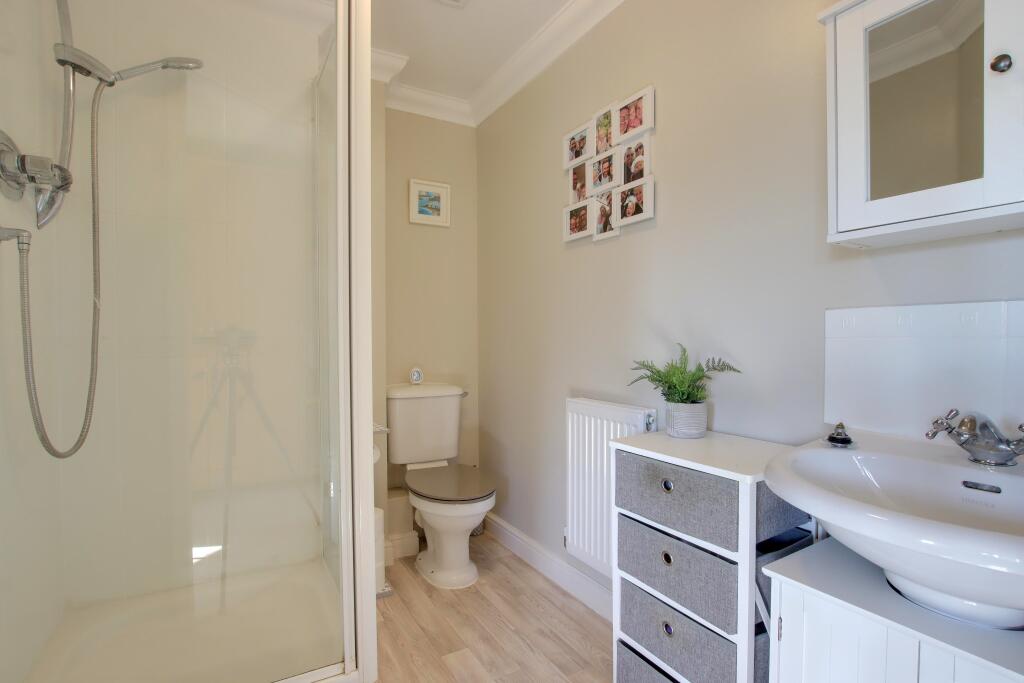 ENSUITE - BEDROOM ONE