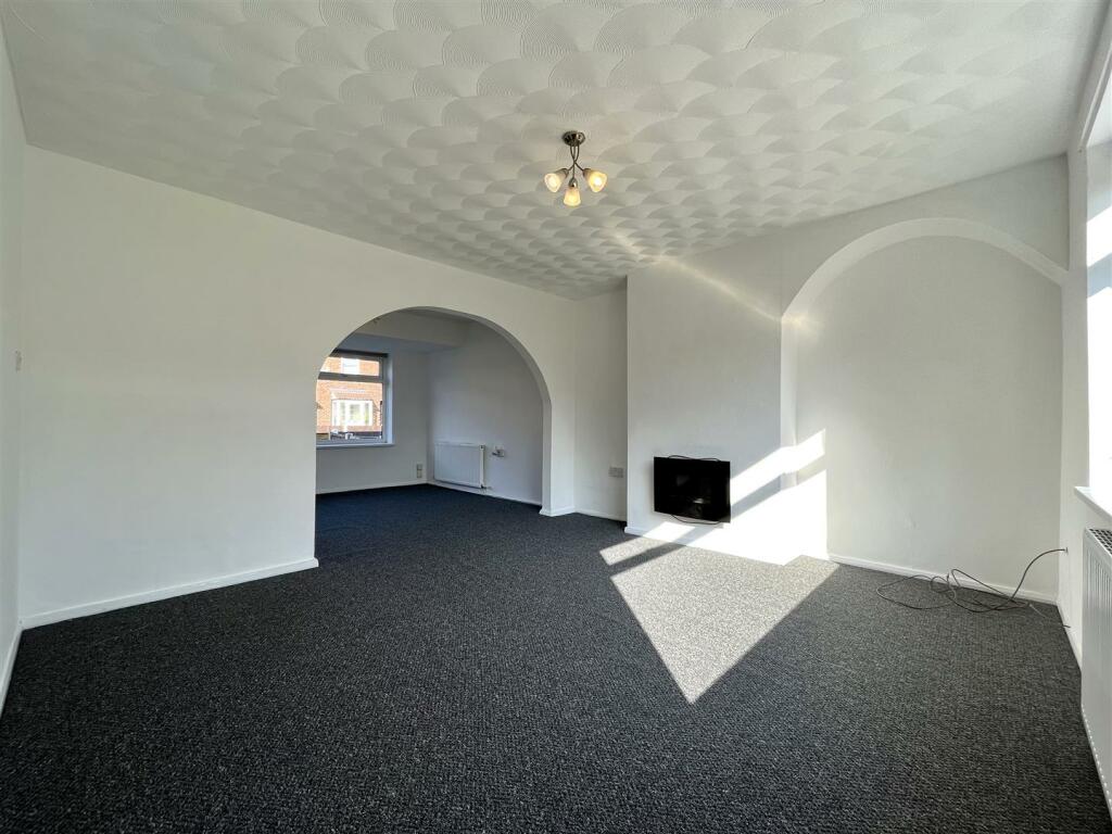 Living / Dining Room Aspect 3