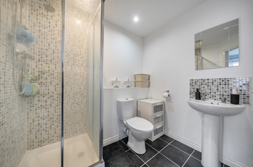 1354638568c2e16b810db