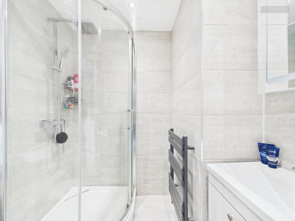 En-Suite To Bedroom Four