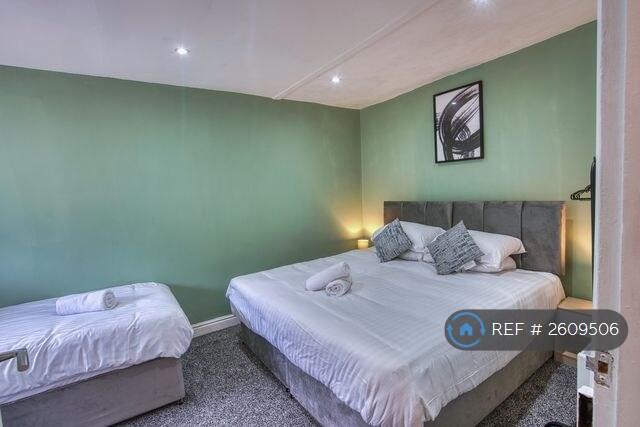 Bedroom 1 - Superking Size And Large Single