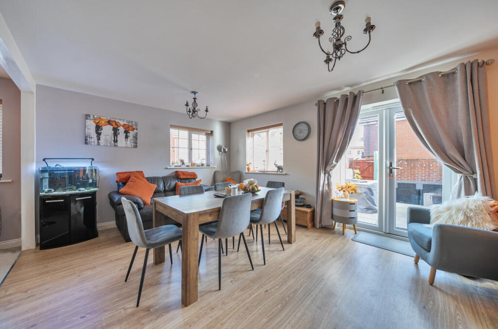 1373808-10-68ff57...