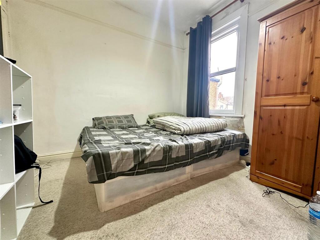 Bedroom 2.jpeg